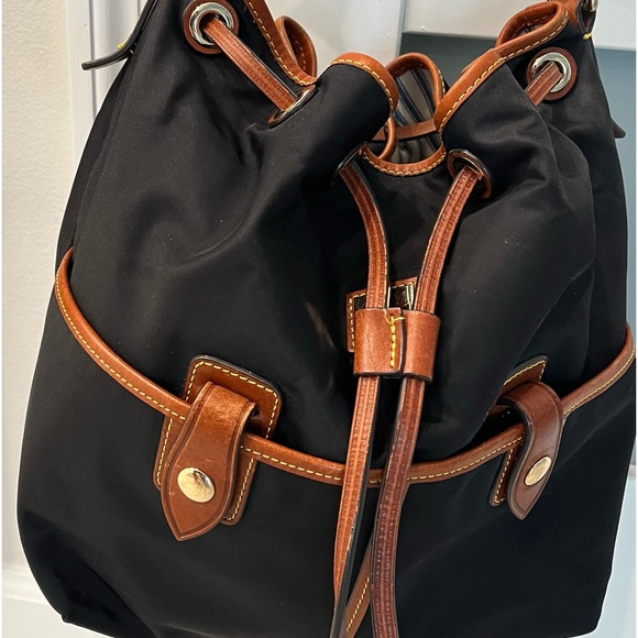 Dooney & Bourke Shoulder Bag - Picture 1 of 6